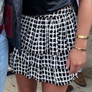 Alice and Olivia skirt black and white size 4